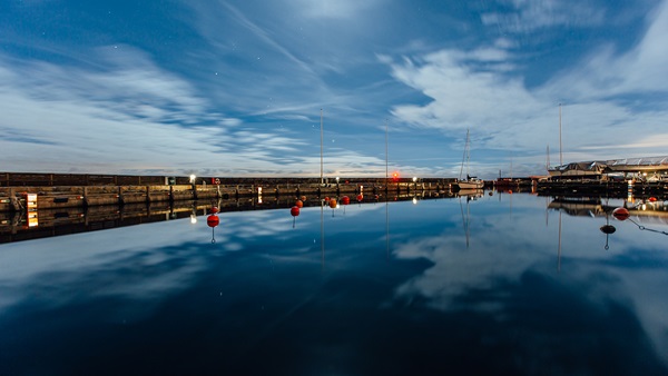 Havn med redningsstiger