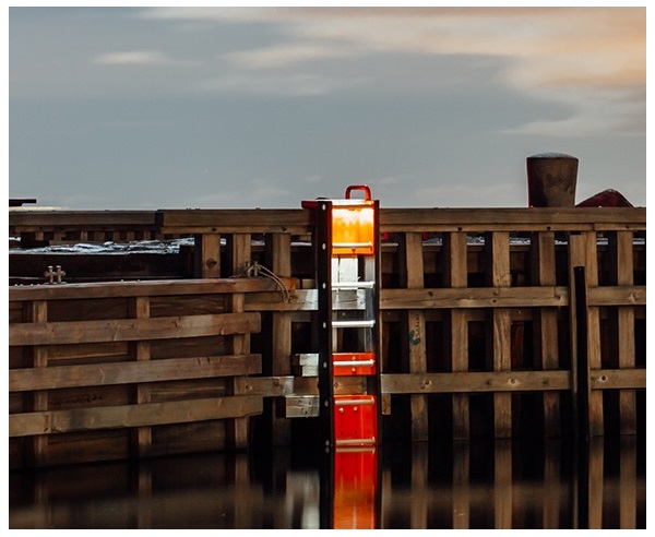 Redningsstige ved havn